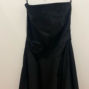 Mini strapless little black dress perfect for party H&H size 6